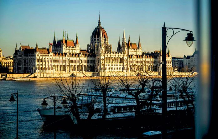 423863648_914945683432059_8126845655287518808_n